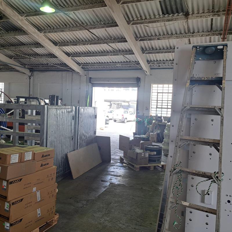 To Let commercial Property for Rent in Neave Industrial Eastern Cape